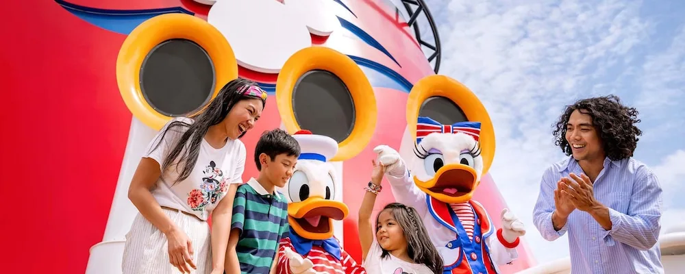 50 % de rabais sur les 3e et 4e visiteurs sur certaines croisières